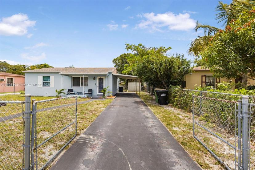 Picture of 900 NW 130Th St, North Miami FL 33168