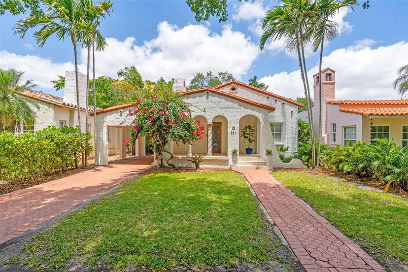 Picture of 521 San Lorenzo Avenue, Coral Gables FL 33146