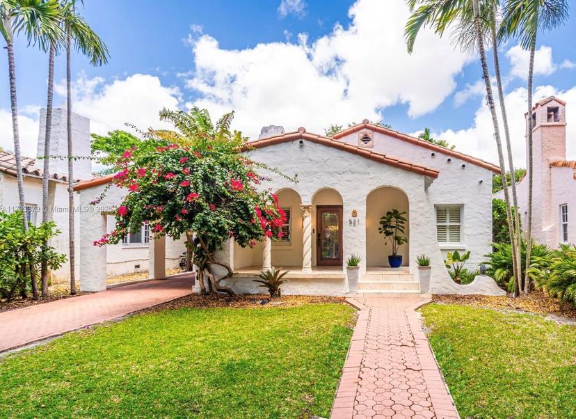 Picture of 521 San Lorenzo Avenue, Coral Gables FL 33146