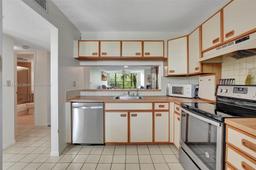 Picture of 2660 N Carambola Cir N # 303, Coconut Creek, FL 33066