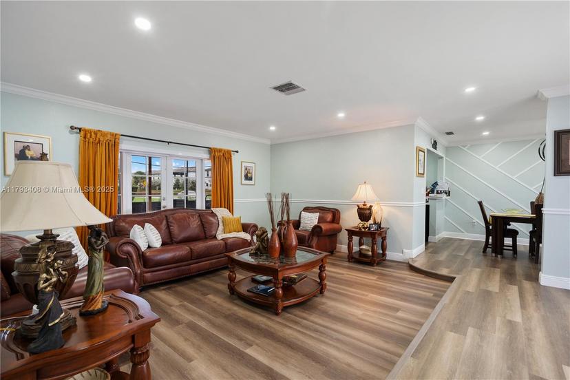 Picture of 20240 NW 4 Avenue, Miami FL 33169