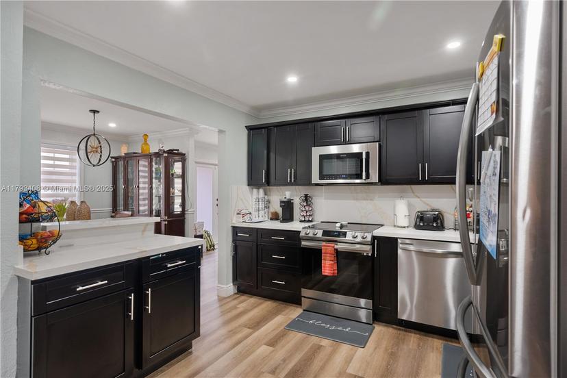 Picture of 20240 NW 4 Avenue, Miami FL 33169
