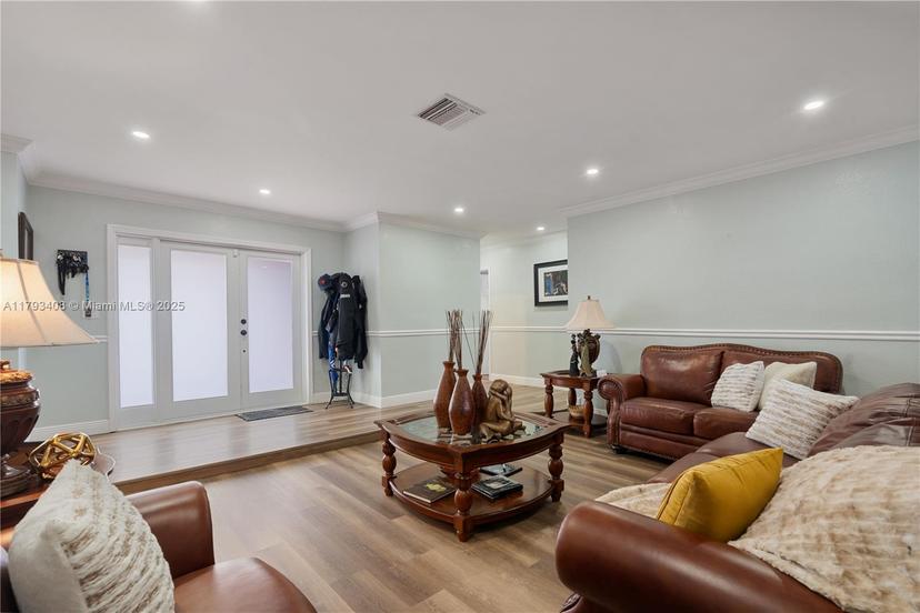 Picture of 20240 NW 4 Avenue, Miami FL 33169