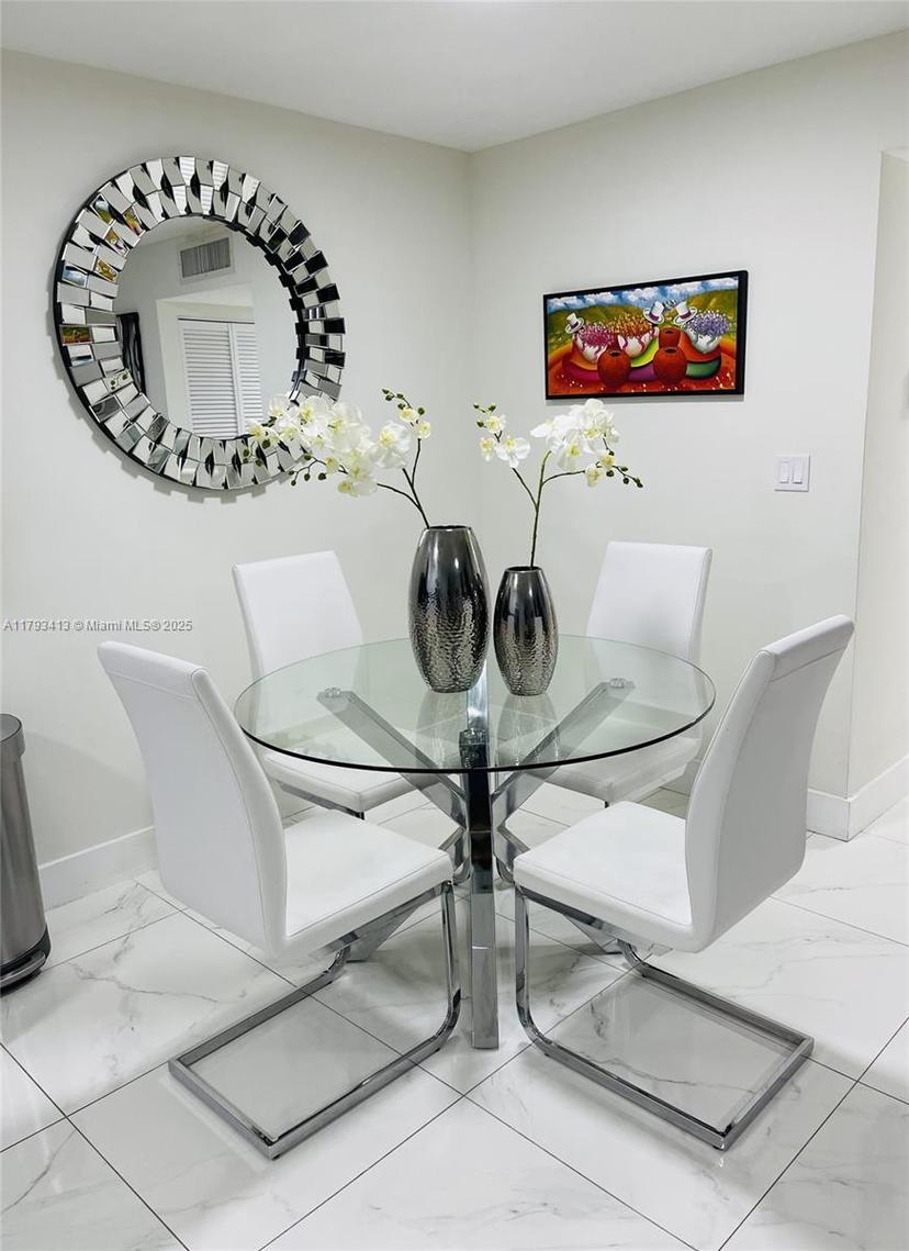 Picture of 771 NE 199Th St # 106, Miami FL 33179