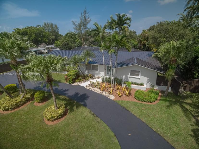 Picture of 14520 SW 79Th Ct, Palmetto Bay FL 33158