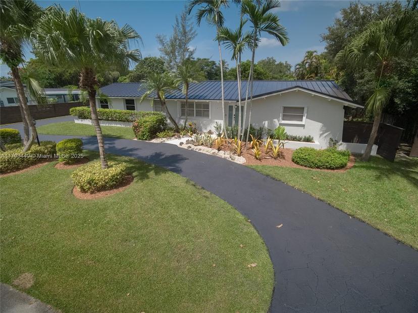 Picture of 14520 SW 79Th Ct, Palmetto Bay FL 33158