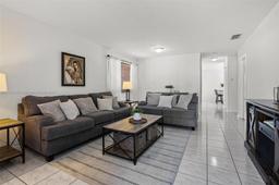Picture of 16080 SW 138 Pl, Miami, FL 33177
