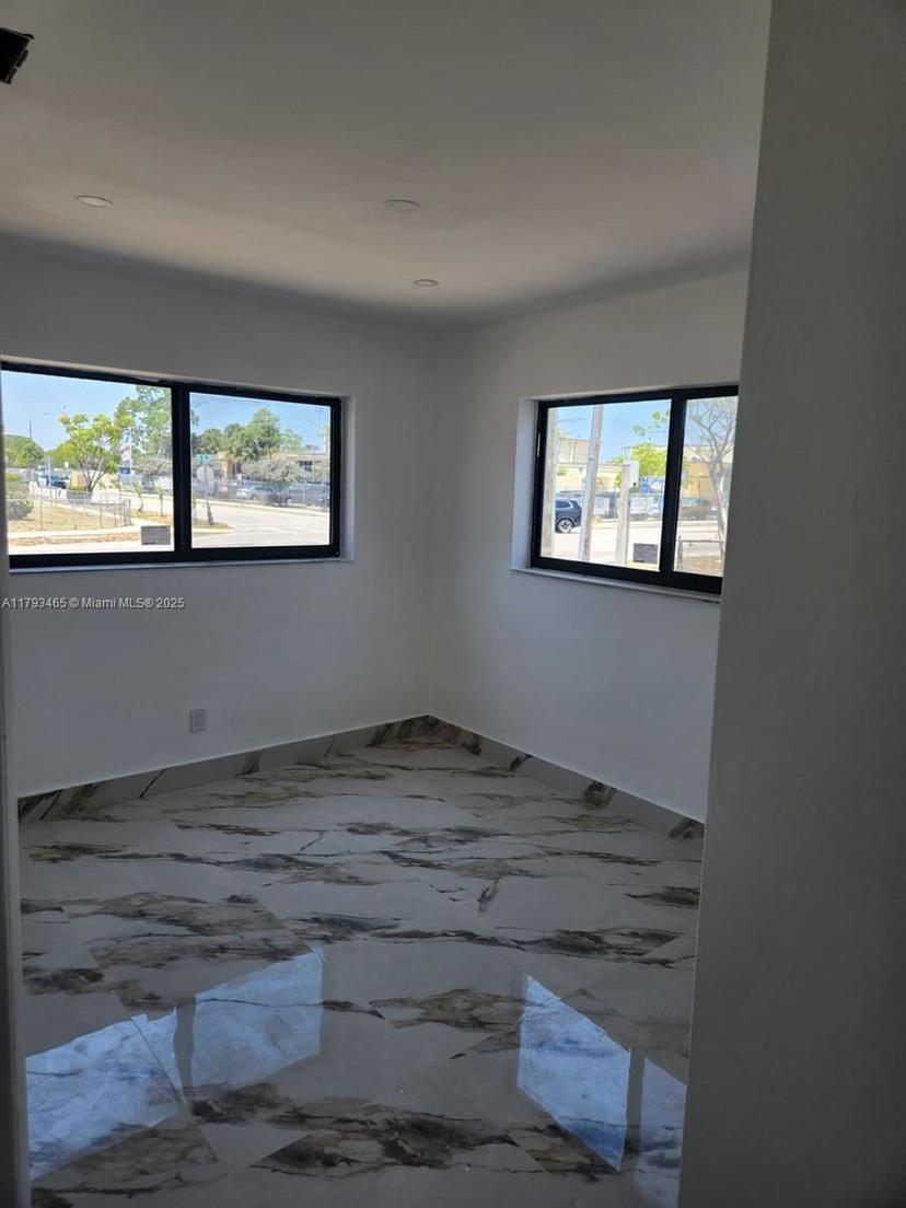 Picture of 19245 NW 12Th Ave, Miami Gardens FL 33169