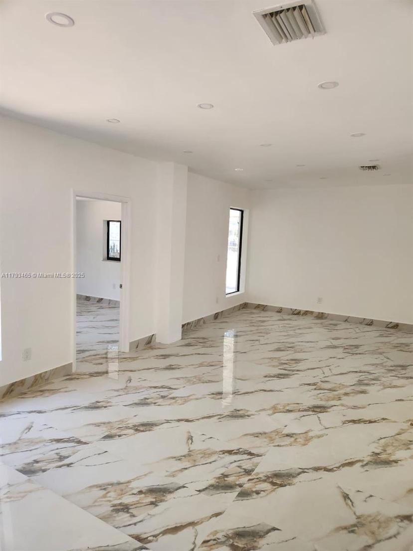 Picture of 19245 NW 12Th Ave, Miami Gardens FL 33169