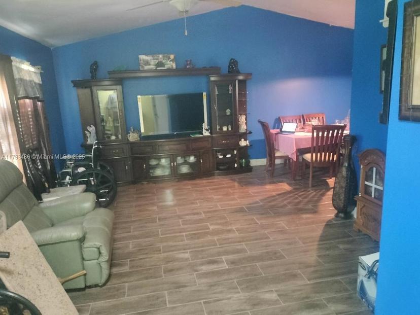 Picture of 521 Topeka Rd Sw, Palm Bay FL 32908