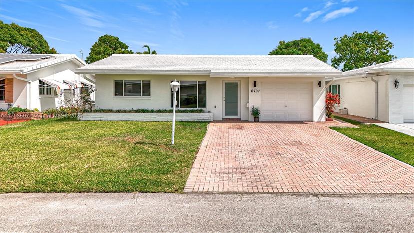 Picture of 6707 NW 71St St, Tamarac FL 33321