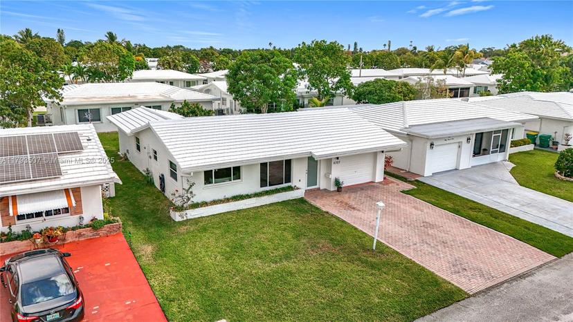 Picture of 6707 NW 71St St, Tamarac FL 33321