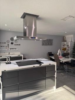 Picture of 18888 NW 52Nd Pl # 18888, Miami Gardens, FL 33055