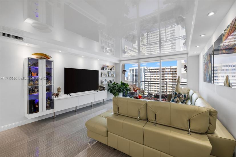 Picture of 2030 S Ocean Dr # 2005, Hallandale Beach FL 33009