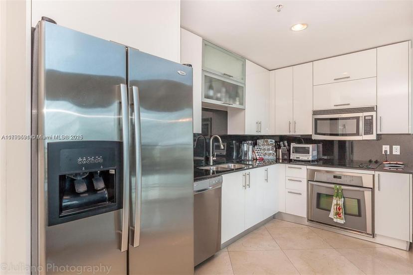 Picture of 60 SW 13Th St # 4205, Miami FL 33130