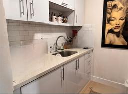 Picture of 900 Atlantic Shores Blvd # 116, Hallandale Beach, FL 33009