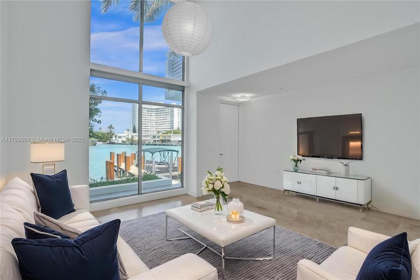 Picture of 171 N Shore Dr # 1, Miami Beach FL 33141
