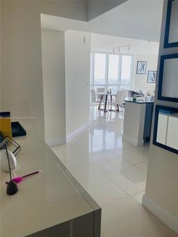 Picture of 1871 NW S River Dr # 903, Miami, FL 33125