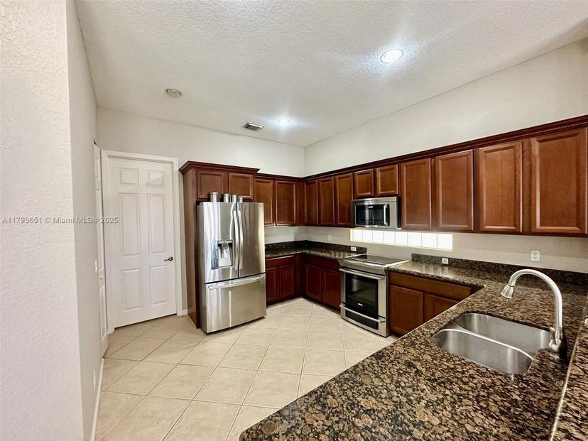 Picture of 673 Gazetta Way, West Palm Beach FL 33413