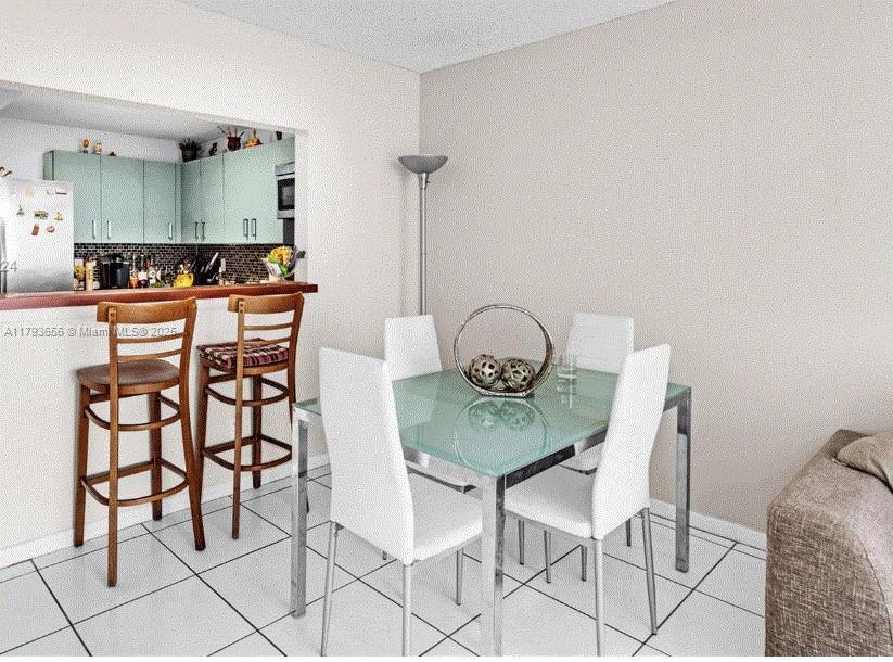 Picture of 13499 Biscayne Blvd # 913, North Miami FL 33181
