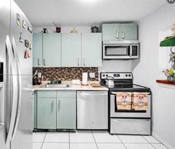 Picture of 13499 Biscayne Blvd # 913, North Miami, FL 33181
