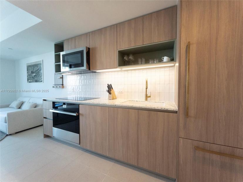 Picture of 601 NE 1St Ave # 2508, Miami FL 33132