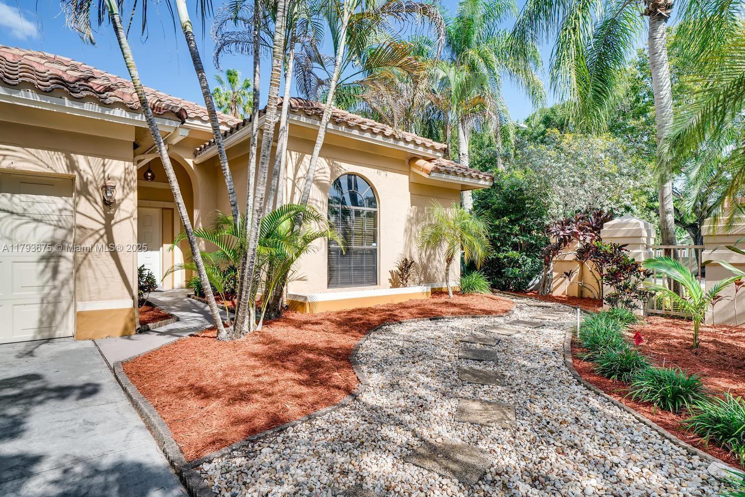 Picture of 11675 Berry Dr, Cooper City, FL 33026