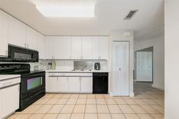 Picture of 14700 SW 139Th Ave # 40, Miami, FL 33186