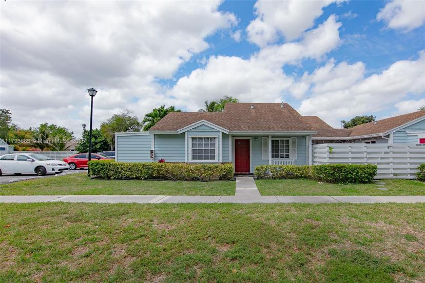 Picture of 14700 SW 139Th Ave # 40, Miami FL 33186