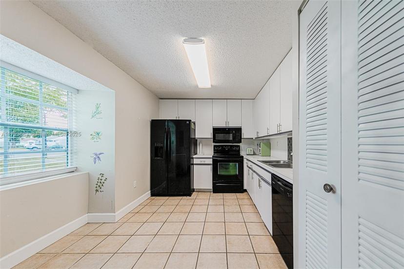Picture of 14700 SW 139Th Ave # 40, Miami FL 33186