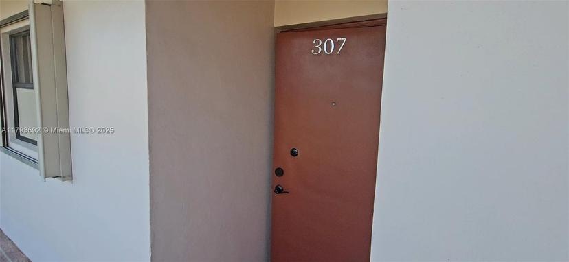 Picture of 10207 Sunrise Lakes Blvd # 307, Sunrise FL 33322