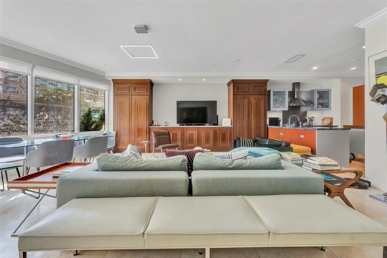 Picture of 6101 Aqua Ave # 103, Miami Beach, FL 33141