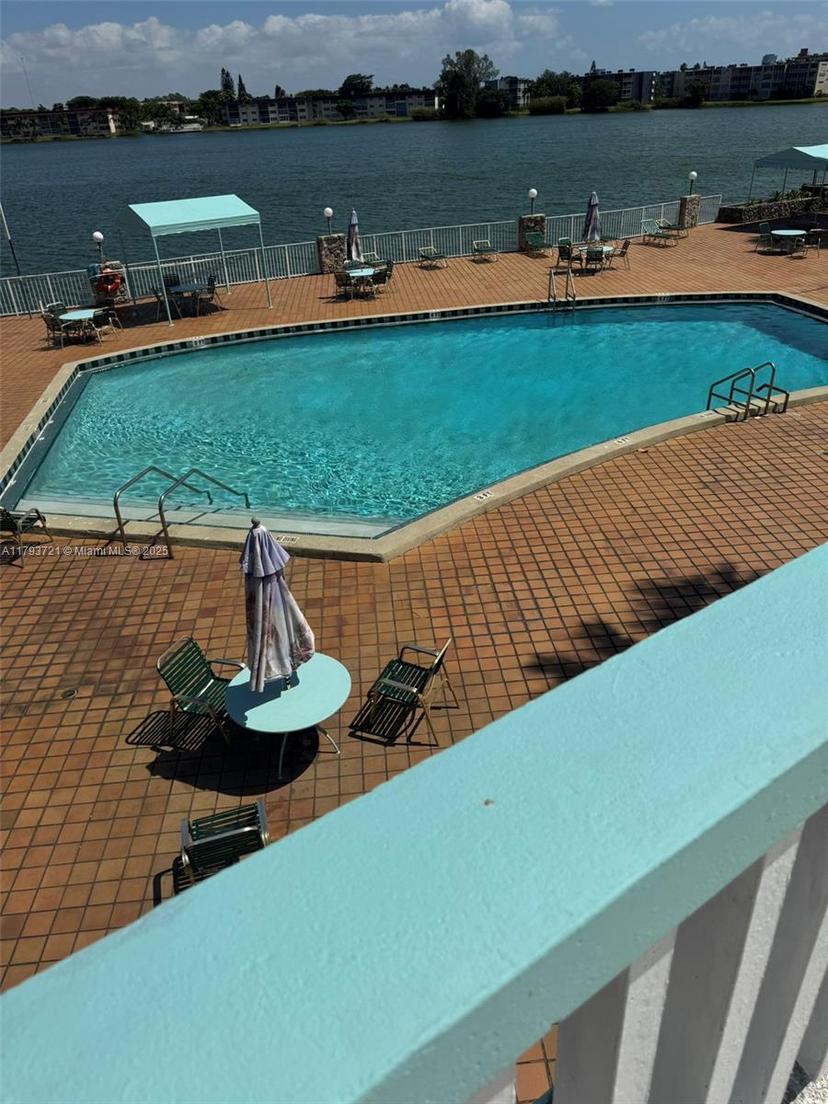 Picture of 18555 NE 14Th Ave # 602, Miami FL 33179