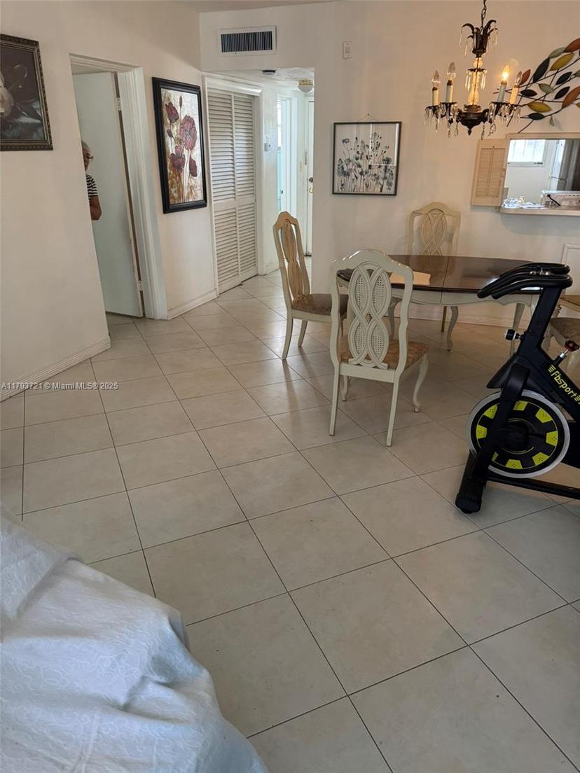 Picture of 18555 NE 14Th Ave # 602, Miami FL 33179
