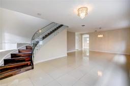 Picture of 9815 NW 86Th Ter, Doral, FL 33178