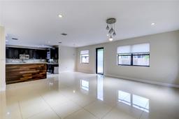 Picture of 9815 NW 86Th Ter, Doral, FL 33178