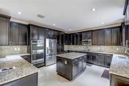 Picture of 9815 NW 86Th Ter, Doral, FL 33178