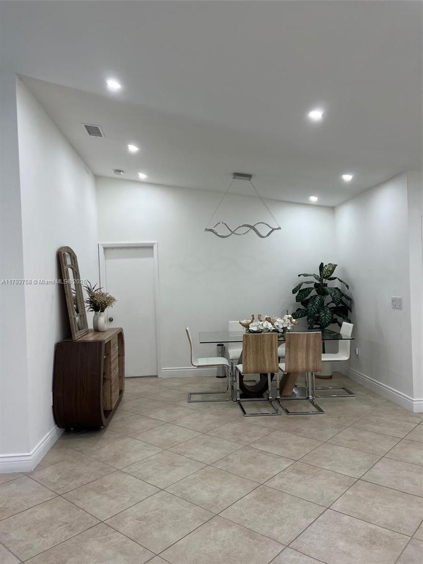 Picture of 20255 SW 132Nd Ave, Miami FL 33177