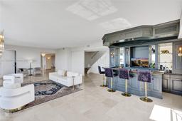 Picture of 20355 NE 34Th Ct # 2725, Aventura, FL 33180