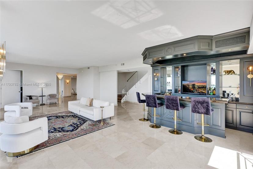 Picture of 20355 NE 34Th Ct # 2725, Aventura FL 33180