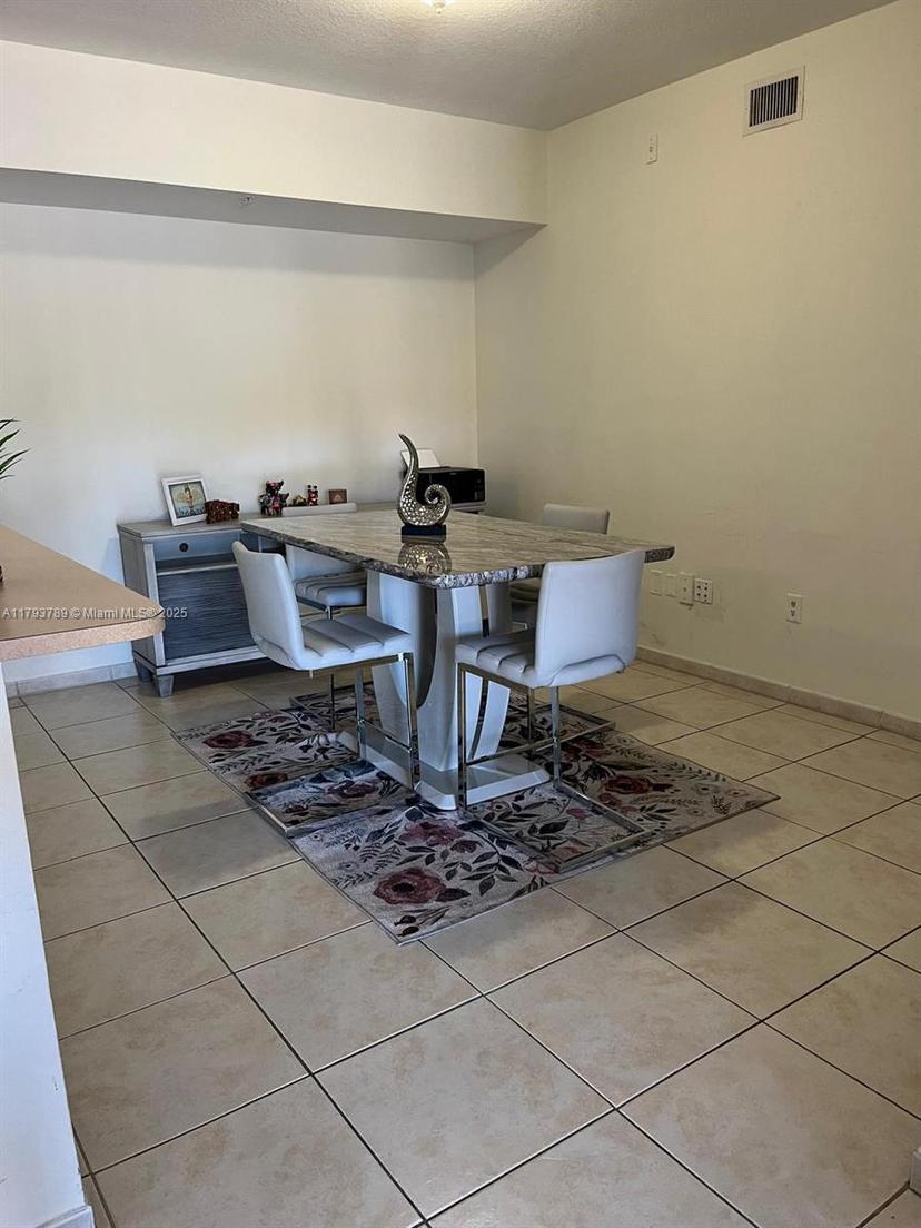 Picture of 7270 NW 114Th Ave # 9, Doral FL 33178