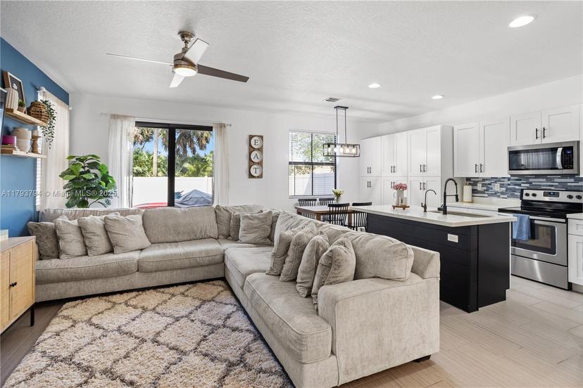 Picture of 4859 NW 55Th Pl, Tamarac FL 33319