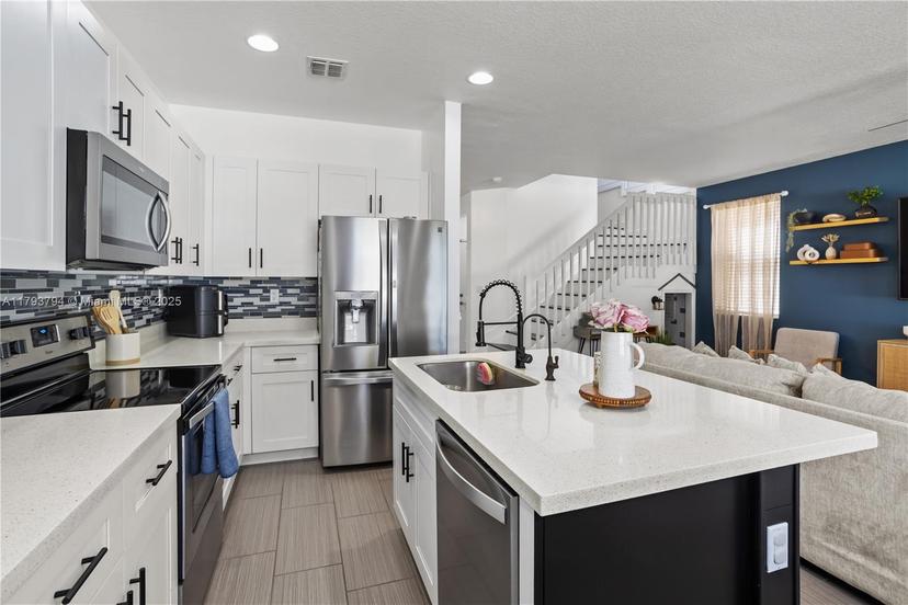 Picture of 4859 NW 55Th Pl, Tamarac FL 33319