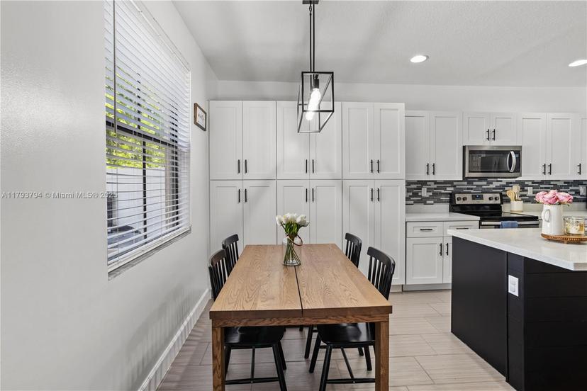 Picture of 4859 NW 55Th Pl, Tamarac FL 33319