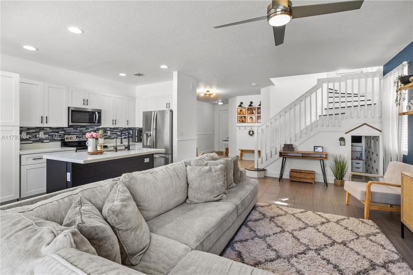 Picture of 4859 NW 55Th Pl, Tamarac FL 33319