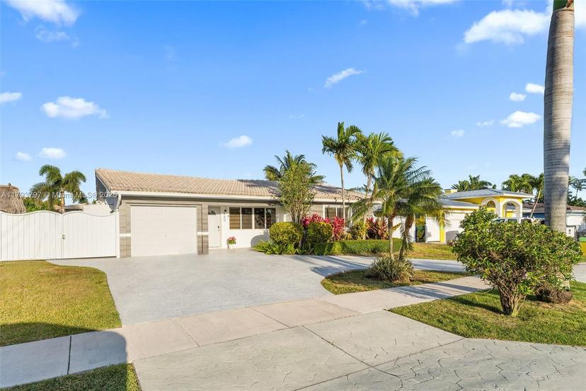 Picture of 440 SE 8Th Ave, Pompano Beach FL 33060