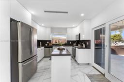 Picture of 440 SE 8Th Ave, Pompano Beach, FL 33060