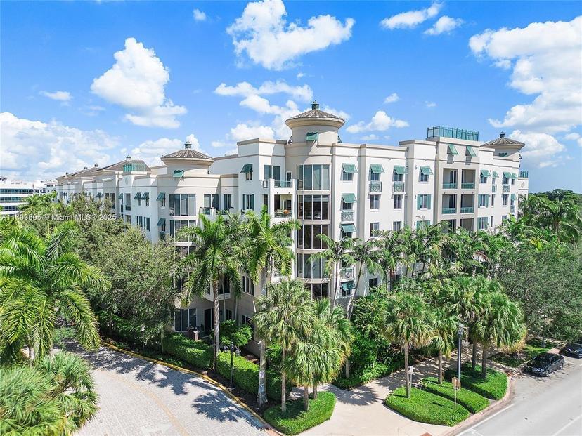 Picture of 510 NW 84Th Ave # 121, Plantation FL 33324
