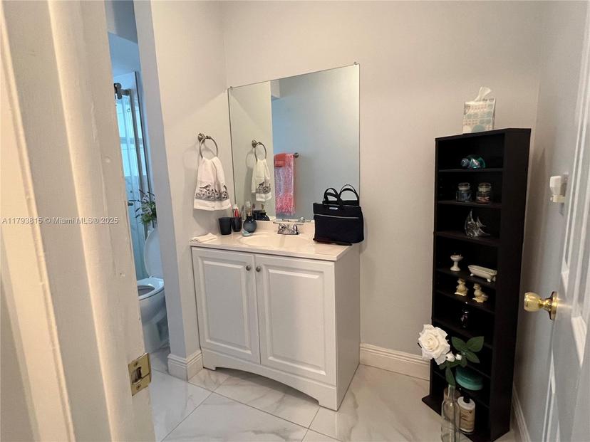 Picture of 17255 SW 95Th Ave # 247, Palmetto Bay FL 33157