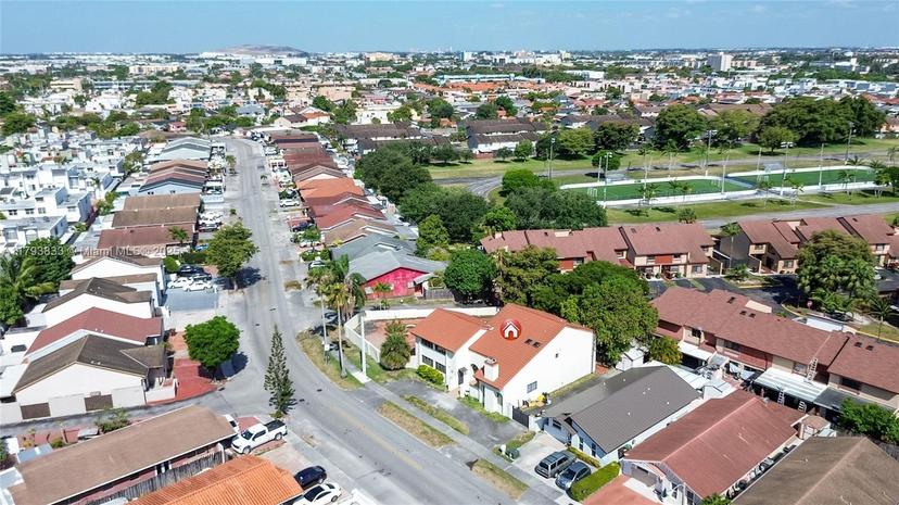 Picture of 839 W 39Th Pl, Hialeah FL 33012